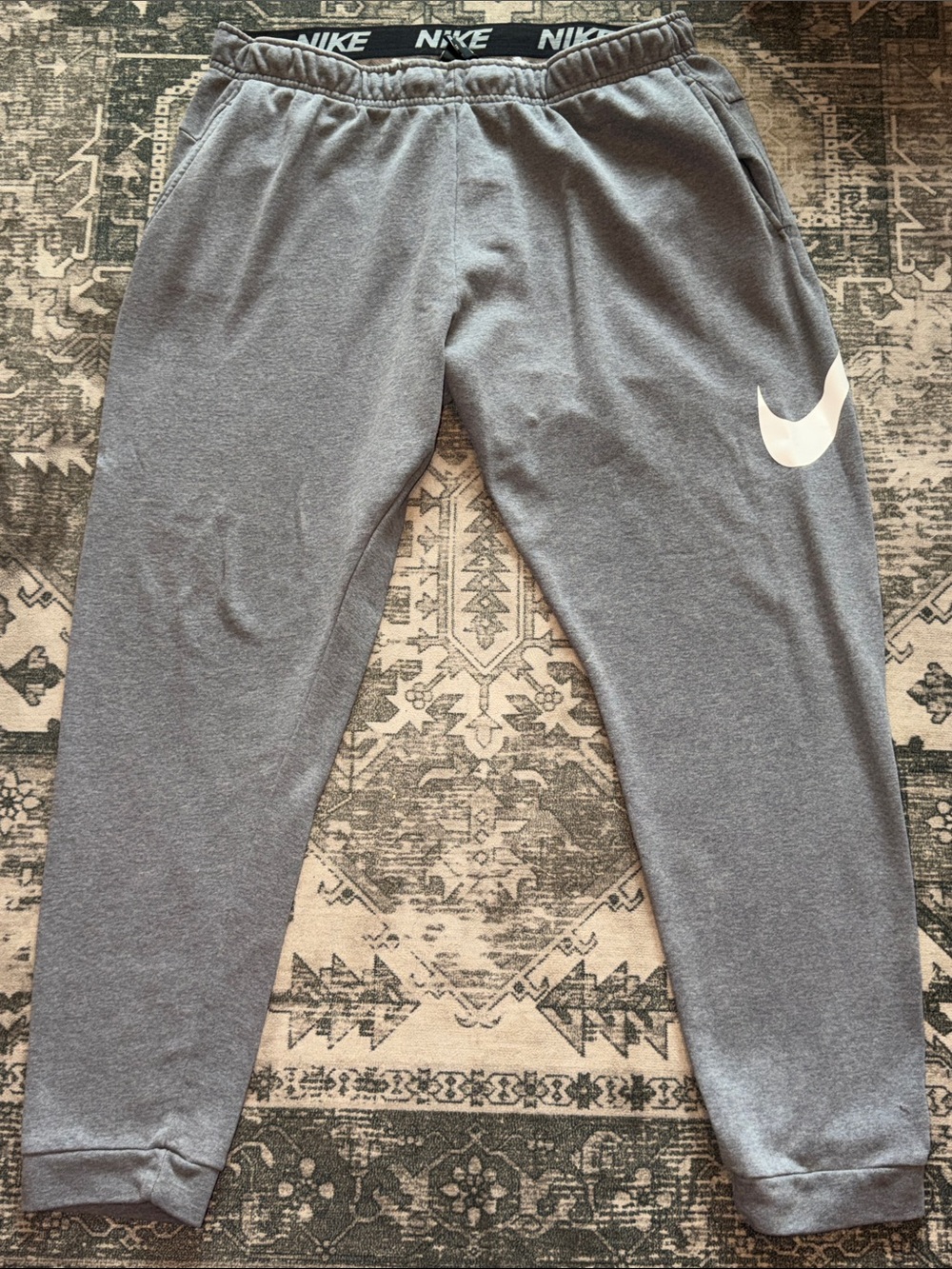 Nike men’s graySweatpants with White Swoosh size XXL